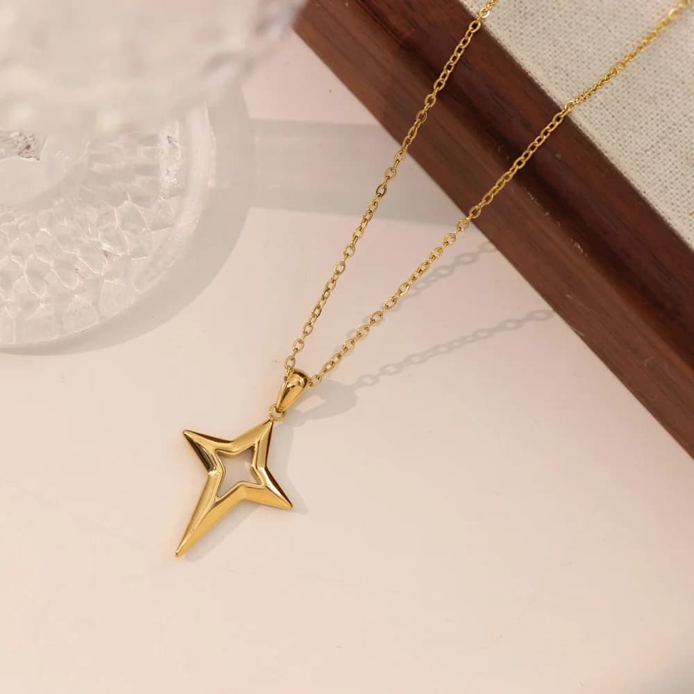 Hollow Star Necklace Women Fashion Gold Plated Layered Pendant Stainless Steel Jewelry Minimalist Design Charm Chains Necklaces