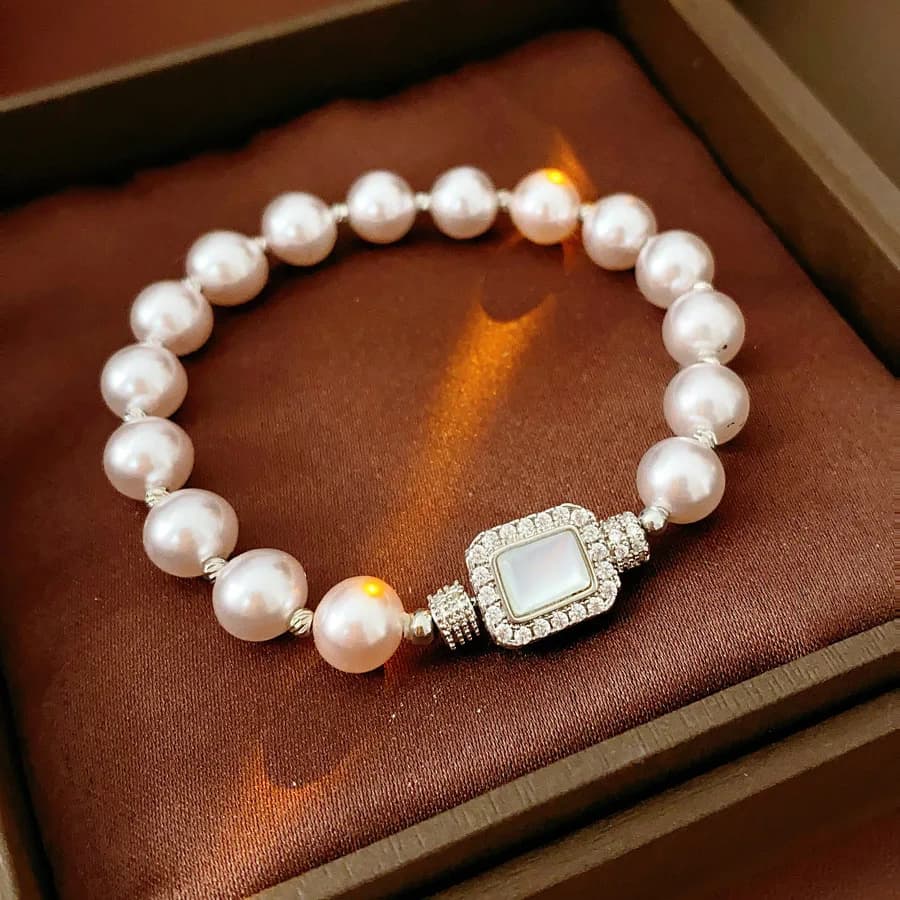 Square Clasp Pearl Bracelet French Retro Light Luxury Elegant Versatile Premium Minimalist Women's Jewelry Bracelets