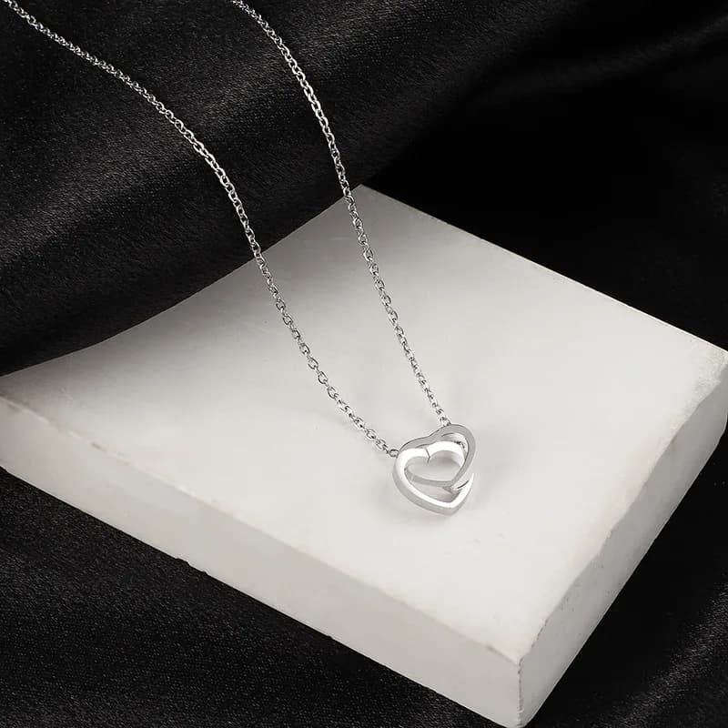 Minimalist Stainless Steel Zircon Bezel Setting Heart Double Buckle Necklace for Women Interlocking Rings Chain Elegant Non Gift